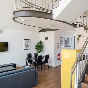  Apartment Fantastic Loft With Balcony