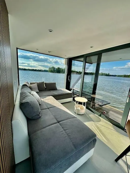 Botel Wave-Lounge, Exklusives Hausboot In Berlin Hotel